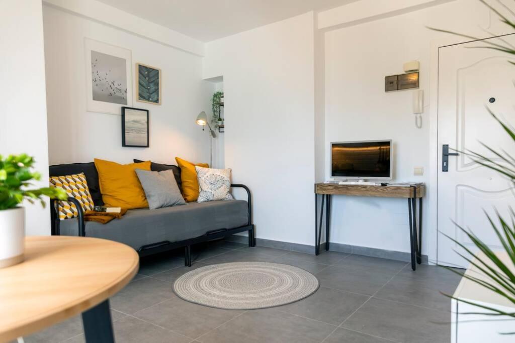 Beachfront Apartment Near Marbella Sitio de Calahonda Dış mekan fotoğraf
