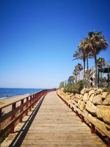 Beachfront Apartment Near Marbella Sitio de Calahonda Dış mekan fotoğraf